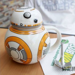 แก้วกาแฟ BB-8 มาแล้วสำหรับแฟนสตาร์วอร์ แก้วกาแฟเจ้าหุ่นล้มลุก มีหัวเป็นฝาเปิดออกได้ ความจุ 420 ml ราคาใบละ 260 บาท🏦