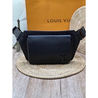 📌ผ่อนได้📌 LOUIS VUITTON BUMBAG AEROGRAM กระเป๋าคาดอก ผู้ชายสีดำสุดเท่ หนังแท้💯