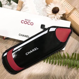 CHANEL LE ROUGE CRAYON DE COULEUR MAKE UP BAG ZIPPED PENCIL SHAPE GIFT WITH PURCHASE