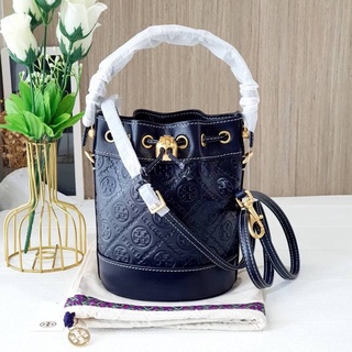 🎀 (สด-ผ่อน) กระเป๋า crossbody 80533 สีมิดไนท์ 📌งานชอป มีถุงผ้า Tory Burch - T Monogram Leather Mini Bucket Bag