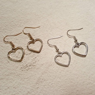 Dangle Earrings :: Heart