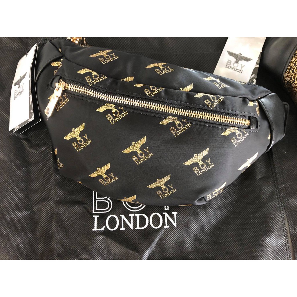 กระเป๋าคาดอก boy london จาก shop เกาหลี 🇰🇷