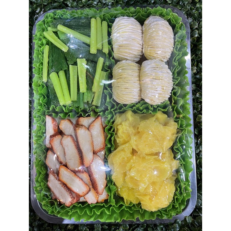บะหมี่เกี๊ยวปลอม ถาดบะหมี่เกี๊ยว ขนาด27 คูณ 36 ซม.