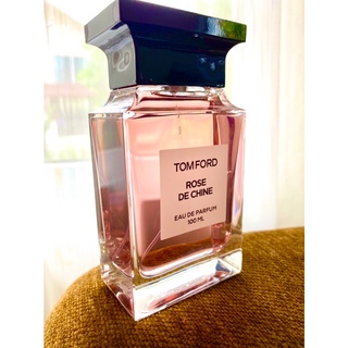 อิมพอร์ตหิ้ว พร้อมส่ง TOMFORD ROSE DE CHINE  ▪️  100ml inboxไม่ซีล ▪️  1500 ▪️  ส่งฟรีอิมพอร์ตหิ้ว พร้อมส่ง TOMFORD ROSE