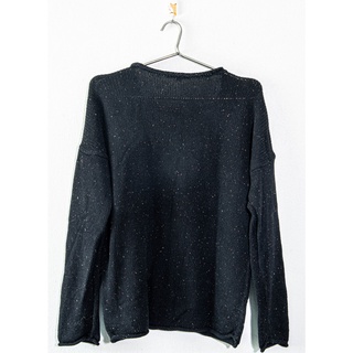 เสื้อกันหนาวไหมพรมถัก UNIQLO แขนยาว สีดำ แซมเส้นด้ายหลากสี เพิ่มลูกเล่นให้ดูสนุก คอกลม ทรงหลวม