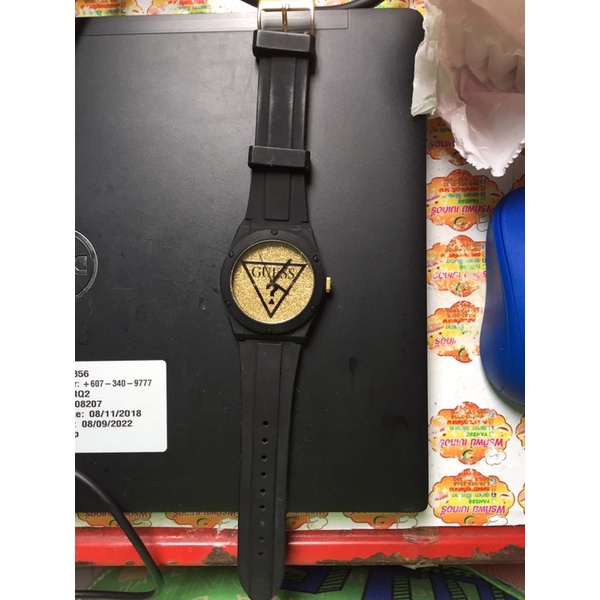 นาฬิกาข้อมือผู้หญิงยี่ห้อGuess