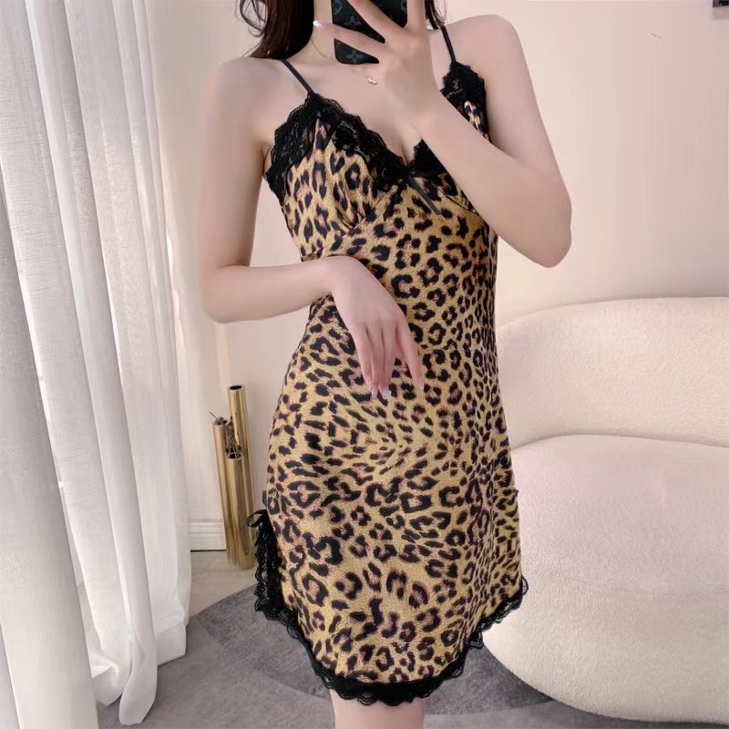 [ พร้อมส่ง ] DayDu ชุดนอนเดรสเซ็กซี่ผู้หญิง สายเดี่้ยว เเต่งด้วยลูกไม้งานดี D101 - รูปที่ 7