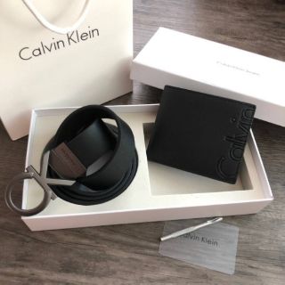 Calvin Klein Leather Belt &amp; Wallet Set
เซตสุดคุ้ม