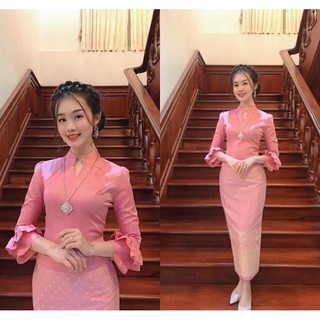 พร้อมส่ง เสื้อไหมลาวแบบสวยๆมาแล้วค่ะ การันตีสินค้านำเข้าจากเวียงจันทร์ 💯%