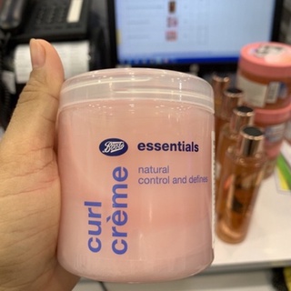 ครีมจับลอนผมครีมจับลอนผม Boots Essentials Curl Cream 250ml กลิ่นหอมมาก จาก บูทส์ ใส่ตอนผมเปียกหมาดก่อนจัดทรง