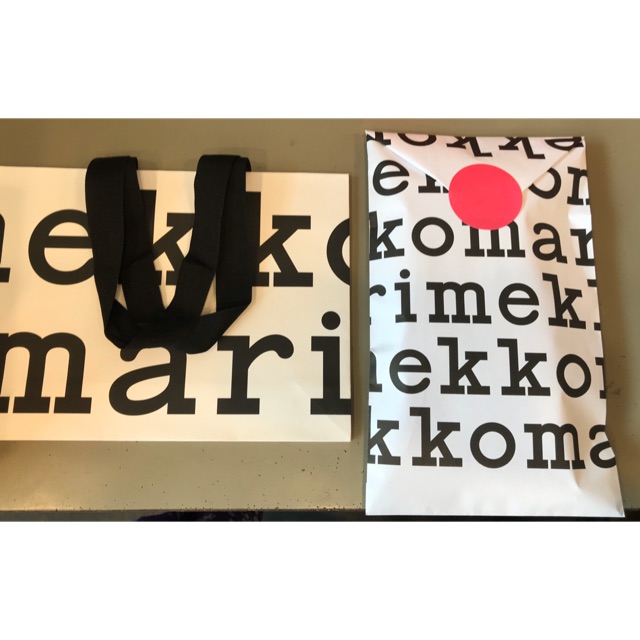 ถุง และห่อของขวัญ (เฉพาะลค. ที่ซื้อ marimekko)
