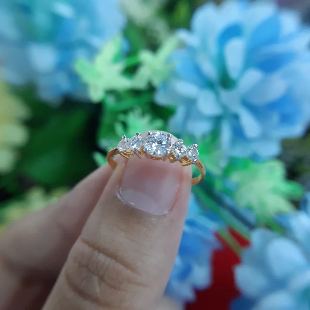 แหวนเพชร cz คัดเกรด แหวนเพชร❤️ห้าเม็ด❤️ แหวนทองชุบ ไม่ลอก ไม่ดำ ใส่อาบน้ำได้ พร้อมส่ง - รูปที่ 4