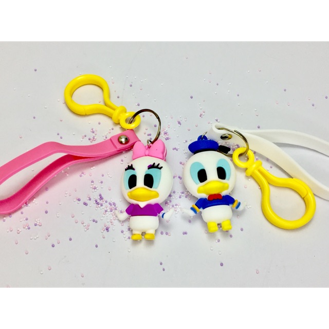 พวงกุญแจ ยาง  Donald Duck & Daisy Duck  2.5นิ้ว