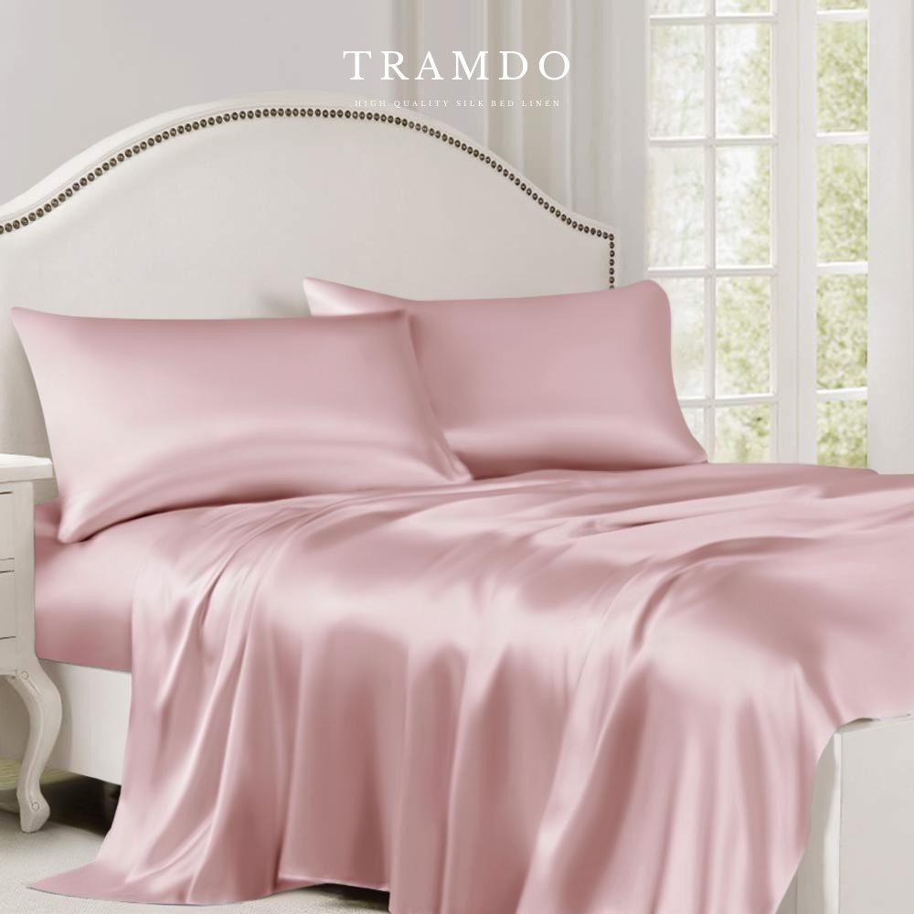 NITE9SILK TRADO BEDDING Luxury Silk BEDDING Set ในสีชมพูมุก