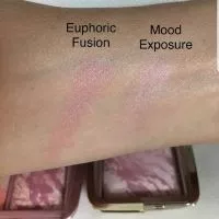 [พร้อมส่ง] HOURGLASS Ambient Lighting Blush