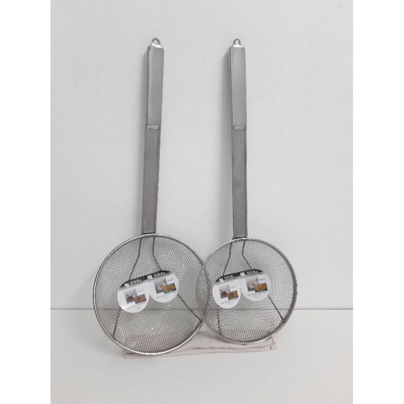ตะแกรงลวด สแตนเลส 22 ,24ซม.ตราปลากระเบนคู่ ไม่ขึ้นสนิม