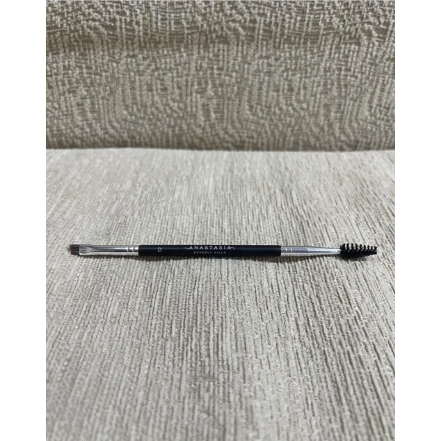 แปรงเขียนคิ้ว Anastasia brush เบอร์12