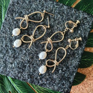 Ribbon Pearl Silver Gold Clip Earrings ต่างหู ตุ้มหู หนีบ สีทอง ก้านเงิน แท้ ริบบิ้น โบว์ มุก ไม่แพ้ สำหรับ ผิวแพ้ง่าย