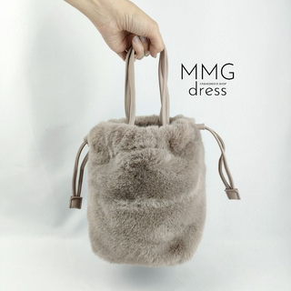 กระเป๋าหิ้ว กระเป๋าสะพาย สายสะพายถอดเก็บได้ ขนฟูปุกปุย Fluffy Handbag / Shoulder Fluffy Bag