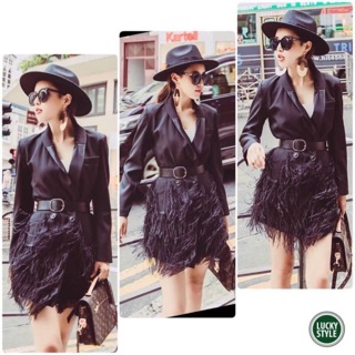 Jacket แบบเปรี้ยวหรู ห้ามพลาดคะ Hot Item!! Alice Olivia Jacket Jacketปลายขนนกคอวี