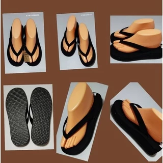 รองเท้ากำมะหยี่พื้นหนาสายหูหนีบเล็กไปหาใหญ่สวมใส่สบายสูงหน้า2.50cmหลัง4cm
