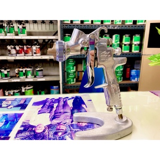 ANEST IWATA High transfer Efficiency กาพ่นสีรถยนต์ (Spray gun) (ไม่รวมเเท่นเเละถ้วย)
