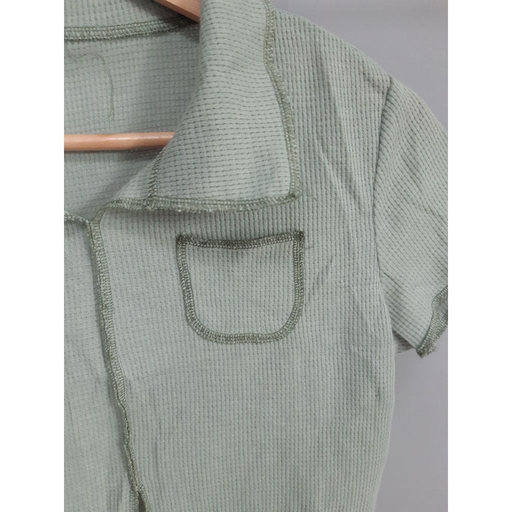 เสื้อครอปสีพื้นเสื้อคอปก - bena.bb - ThaiPick