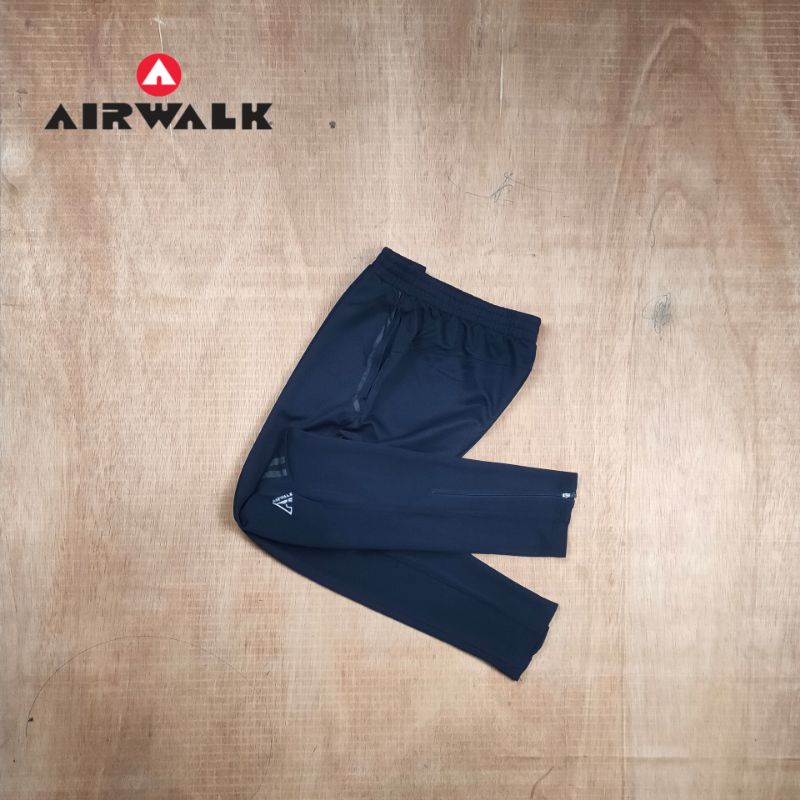 Airwalk กางเกงร ้ อน