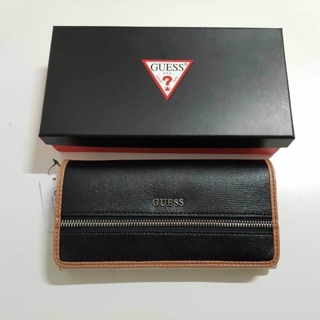 แท้💯% Guess leather wallet กระเป๋าสตางค์ใบยาว เปิด ปิดด้วยกระดุม ด้านหน้าแต่งโลโก้แบรนด์โลหะสีเงิน