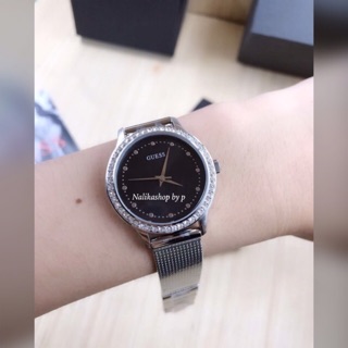 GUESS Chelsea Crystal Black Dial Stainless Steel Ladies Watch W0647L5 กับ W0647l1 สีดำและสีเงิน