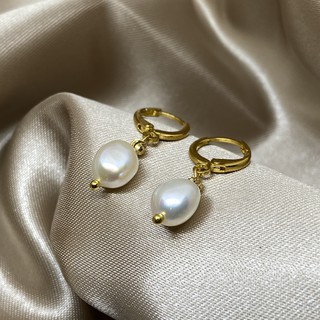 Single Pearl Earring