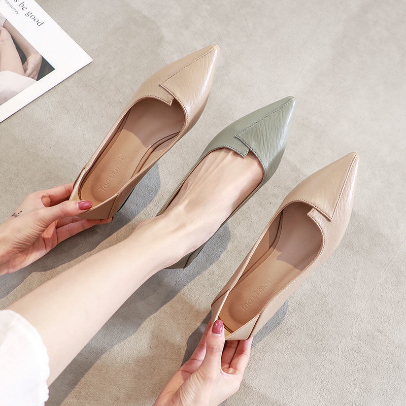 🌈34-40 รองเท้าทำงานผู้หญิงฤดูร้อนหนากับนิ้วเท้าชี้รองเท้าเดียวผู้หญิงฤดูร้อนจริงหนังนิ่มสีดำรองเท้าส้นสูงทั้งหมด