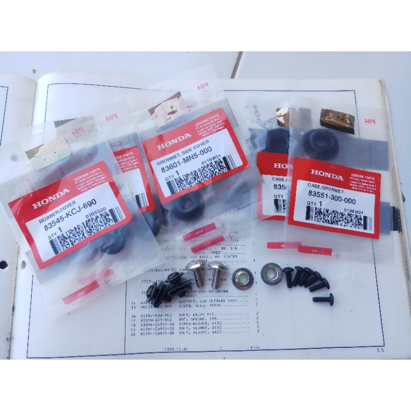 ชุดโบลท์ฝาครอบกล่องแบตเตอรี่ Tiger Revo