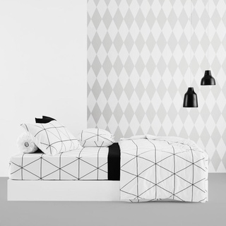 SB Design Square Lotus  ผ้านวม 70X90  BLACK &amp; WHITE : LI-BW 01W (106x198 ซม.)