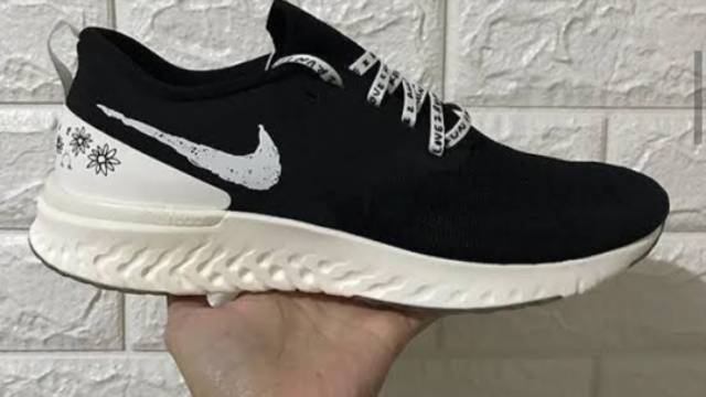 nike odyssey react flyknit 2 stability