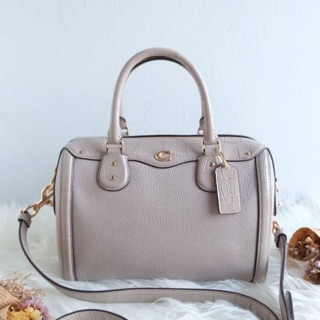 Coach F67414 Ivie bennett satchel สีเทาสวยเรียบหรูค่ะ ขนาด 9 3/4" (L) x 7" (H) x 5 1/2" (W)