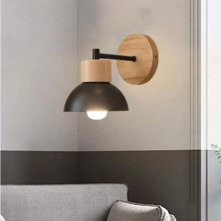 Nordic ไม้โคมไฟข้างเตียง Modern Wall Sconce สำหรับห้องนอนอ่านโคมไฟสีขาวพวงมาลัยหัว E27บ้าน
