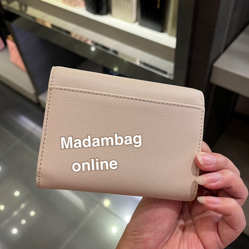 CHARLES & KEITH Small Envelope Wallet กระเป๋าสตางค์ใบสั้น