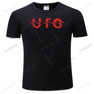 [S-5XL]GILDAN 【เสื้อเก๋ไก๋】เสื้อยืดลําลอง ผ้าฝ้าย 100% พิมพ์ลาย UFO The Rock Band แฟชั่นฤดูร้อน สําหรับผู้ชาย ผู้หญิง