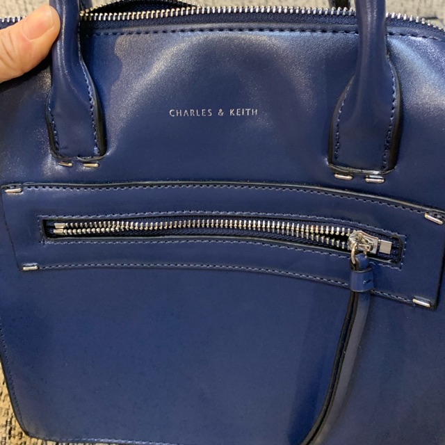กระเป๋าckมือสอง แท้100% สีน้ำเงินสวยย