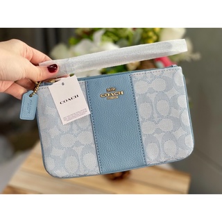 คล้องมือ งาน Shop ใบใหญ่ 1 Zip L COACH 5476 Small Wristlet In Signature Jacquard หายากนะคะ