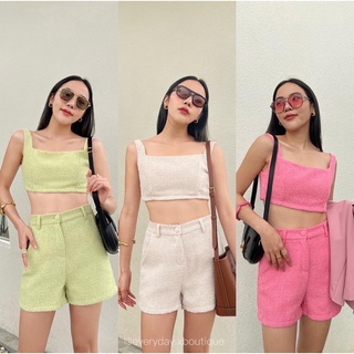 Candy tweed set🧁🍬✨(490฿ฟรีส่ง) ชุดเซ็ตผ้าทวีตแบบลูกคุณหนู เสื้อบราสายเดี่ยวซิปหลัง มาพร้อมกางเกงขาสั้นเอวสูงสม็อคหลัง