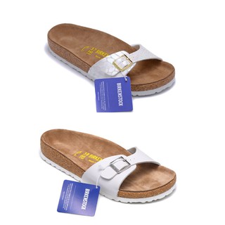 【พร้อมส่ง】Birkenstock Madrid รองเท้าแตะแฟชั่น สีขาว สําหรับผู้ชาย และผู้หญิง 36