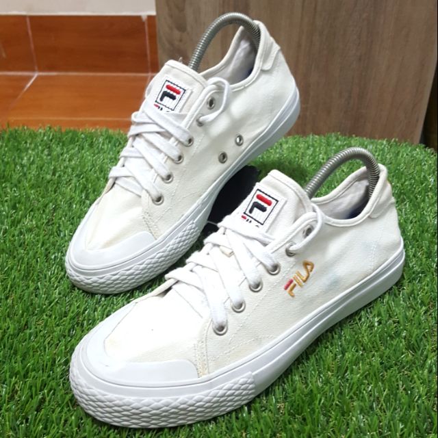 รองเท้า FILA มือสอง ผ้าใบ size 40.5 ยาว 26 ซม ใส่เที่ยว ทำงาน