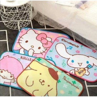 พรม Sanrio Character มาใหม่ ด้านหลังเป็นแผ่นกันลื่น ขนาด 40×60 cm