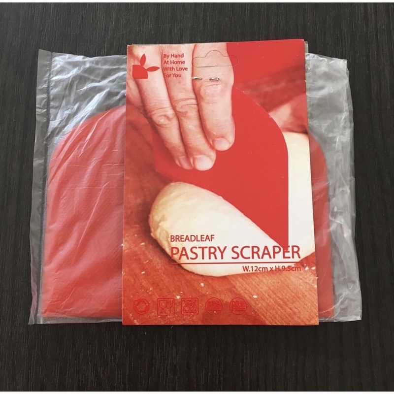 Breadleaf Pastry Scraper