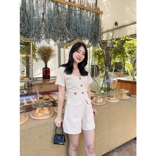 จั้มสูทขาสั้น ทรงน่ารักมากกกกก