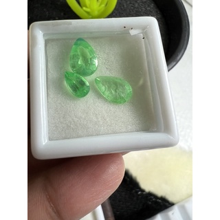 Lab columbian emerald 4.00 carats Total 3 pieces