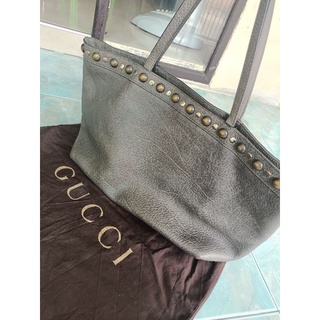 Gucci tote used bag like new good condition good price.