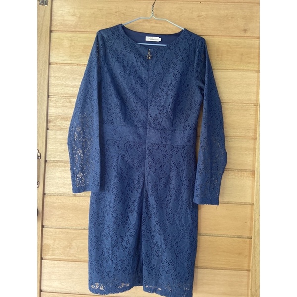 kalisaเดรสลูกไม้มือสอง